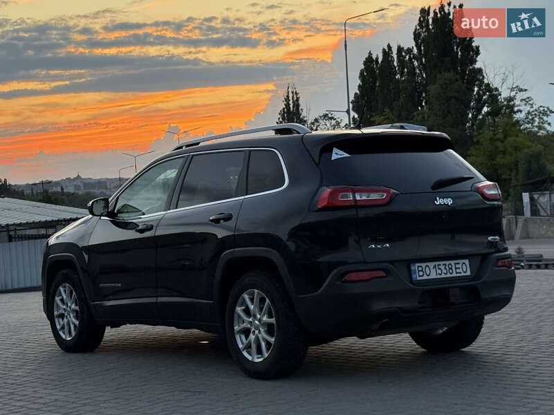 Внедорожник / Кроссовер Jeep Cherokee 2015 в Тернополе фото 24 Внедорожник / Кроссовер Jeep Cherokee 2015 в Тернополе