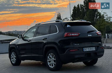 Позашляховик / Кросовер Jeep Cherokee 2015 в 