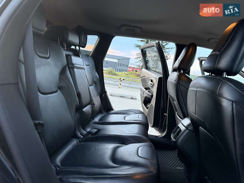 Внедорожник / Кроссовер Jeep Cherokee 2015 в Тернополе фото 38 Внедорожник / Кроссовер Jeep Cherokee 2015 в Тернополе