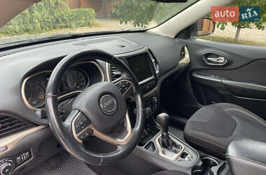 Внедорожник / Кроссовер Jeep Cherokee 2014 в 