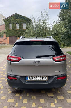 Внедорожник / Кроссовер Jeep Cherokee 2014 в 