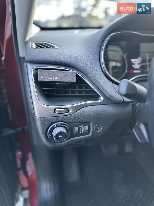 Позашляховик / Кросовер Jeep Cherokee 2018 в Хмельницькому