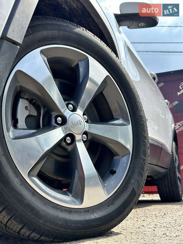 Позашляховик / Кросовер Jeep Cherokee 2018 в Сумах