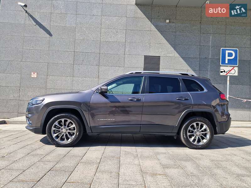 Внедорожник / Кроссовер Jeep Cherokee 2018 в Харькове