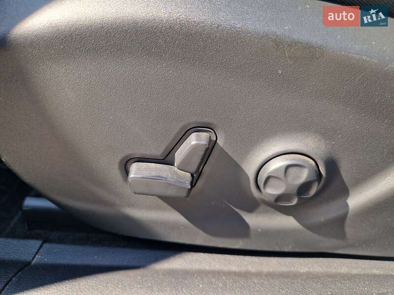 Внедорожник / Кроссовер Jeep Cherokee 2018 в Харькове