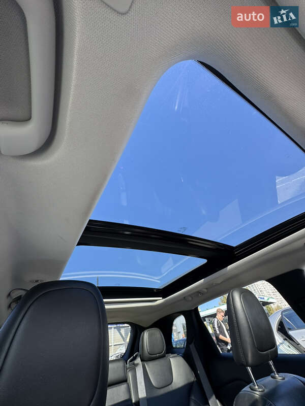 Внедорожник / Кроссовер Jeep Cherokee 2018 в Киеве