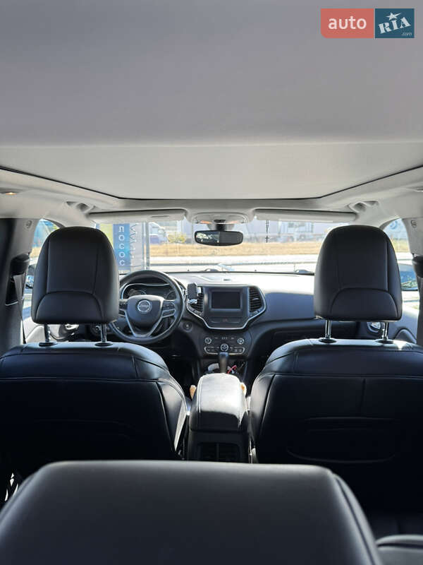 Внедорожник / Кроссовер Jeep Cherokee 2018 в Киеве