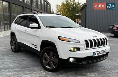 Внедорожник / Кроссовер Jeep Cherokee 2016 в Харькове