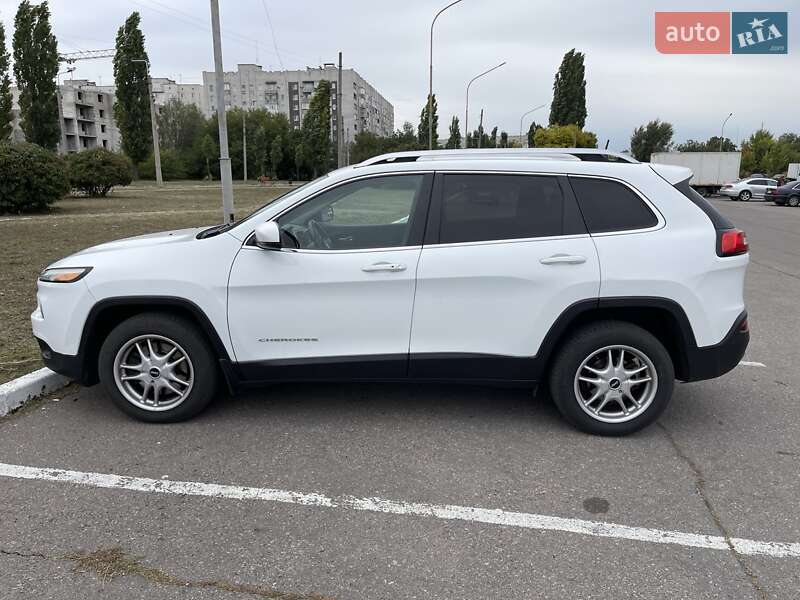 Позашляховик / Кросовер Jeep Cherokee 2016 в Кременчуці фото 2 Позашляховик / Кросовер Jeep Cherokee 2016 в Кременчуці