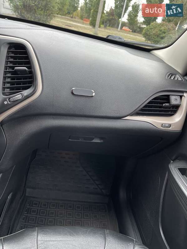 Позашляховик / Кросовер Jeep Cherokee 2016 в Кременчуці фото 8 Позашляховик / Кросовер Jeep Cherokee 2016 в Кременчуці