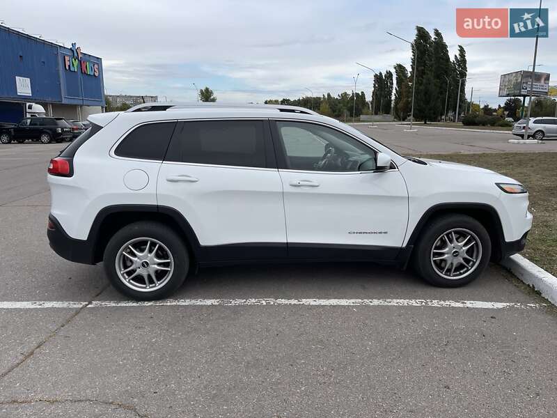 Позашляховик / Кросовер Jeep Cherokee 2016 в Кременчуці фото 13 Позашляховик / Кросовер Jeep Cherokee 2016 в Кременчуці