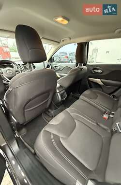 Позашляховик / Кросовер Jeep Cherokee 2017 в  фото 7 Позашляховик / Кросовер Jeep Cherokee 2017 в