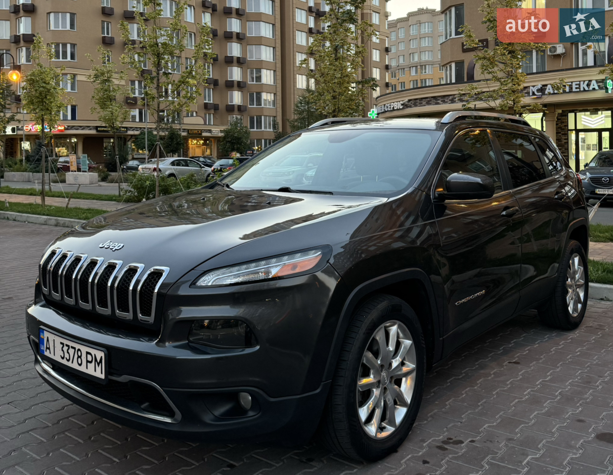 2016 Jeep Cherokee - мініатюра 28