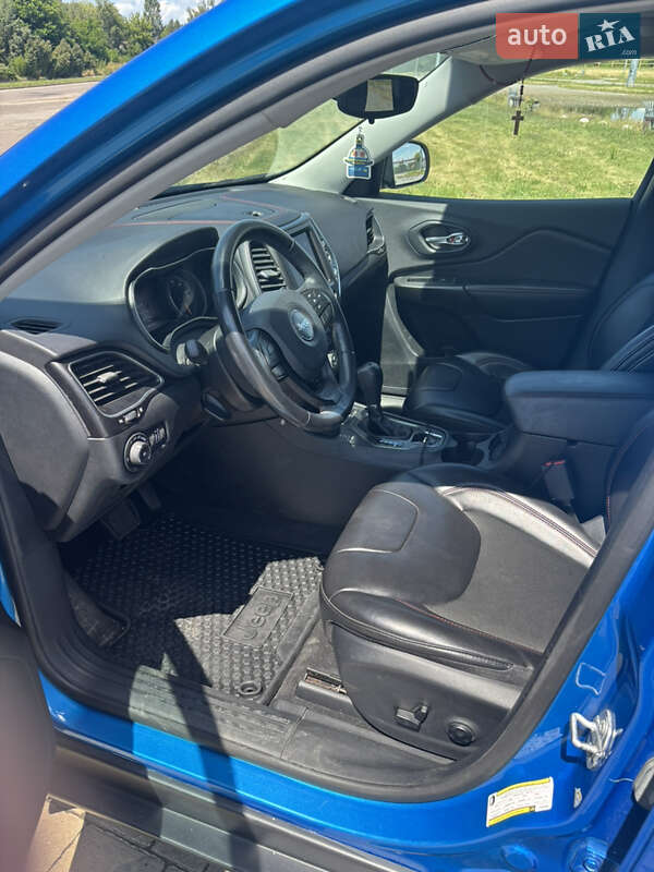 Внедорожник / Кроссовер Jeep Cherokee 2019 в Львове