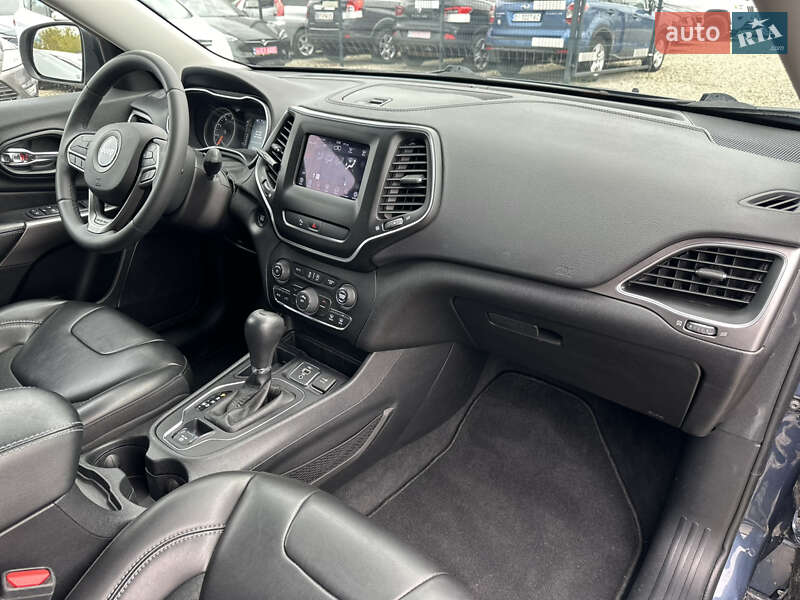 Внедорожник / Кроссовер Jeep Cherokee 2019 в Ивано-Франковске
