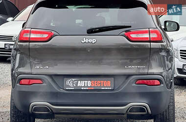 Внедорожник / Кроссовер Jeep Cherokee 2015 в 
