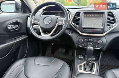 Внедорожник / Кроссовер Jeep Cherokee 2015 в 