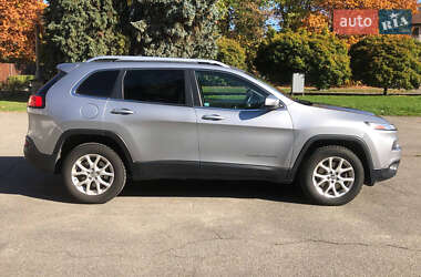 Внедорожник / Кроссовер Jeep Cherokee 2014 в Киеве