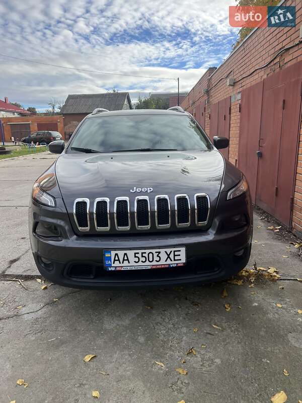 Позашляховик / Кросовер Jeep Cherokee 2017 в Броварах фото 4 Позашляховик / Кросовер Jeep Cherokee 2017 в Броварах