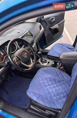 Внедорожник / Кроссовер Jeep Cherokee 2017 в 
