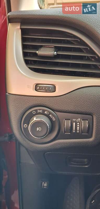 Внедорожник / Кроссовер Jeep Cherokee 2016 в Днепре