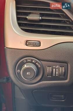 Внедорожник / Кроссовер Jeep Cherokee 2016 в 