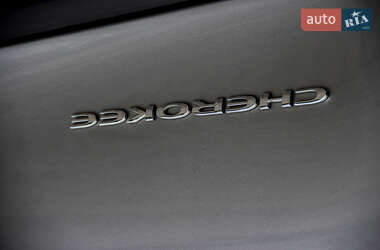Внедорожник / Кроссовер Jeep Cherokee 2016 в 