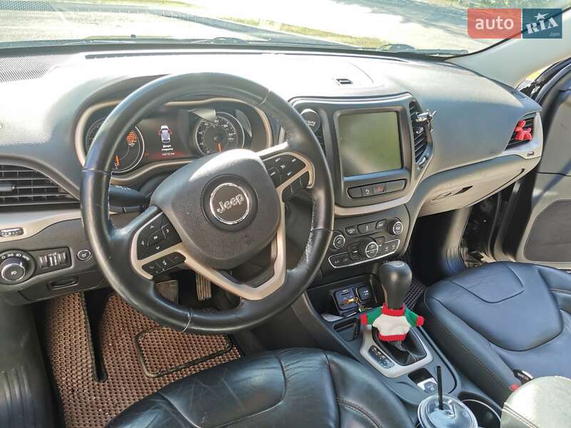 Позашляховик / Кросовер Jeep Cherokee 2017 в Полтаві фото 7 Позашляховик / Кросовер Jeep Cherokee 2017 в Полтаві
