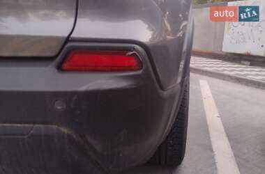 Внедорожник / Кроссовер Jeep Cherokee 2018 в 