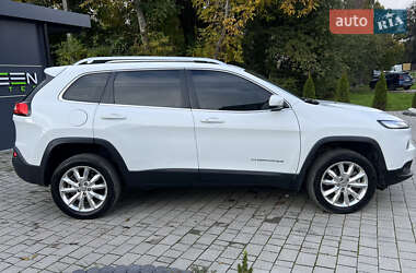 Позашляховик / Кросовер Jeep Cherokee 2016 в 