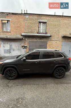 Внедорожник / Кроссовер Jeep Cherokee 2014 в 