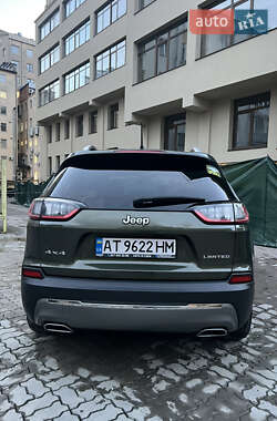 Внедорожник / Кроссовер Jeep Cherokee 2020 в 