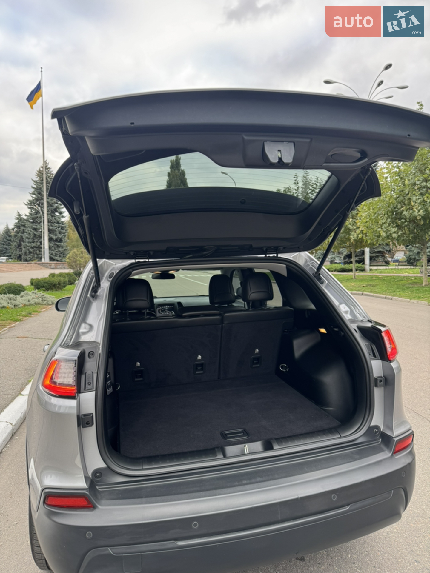 2018 Jeep Cherokee - мініатюра 16