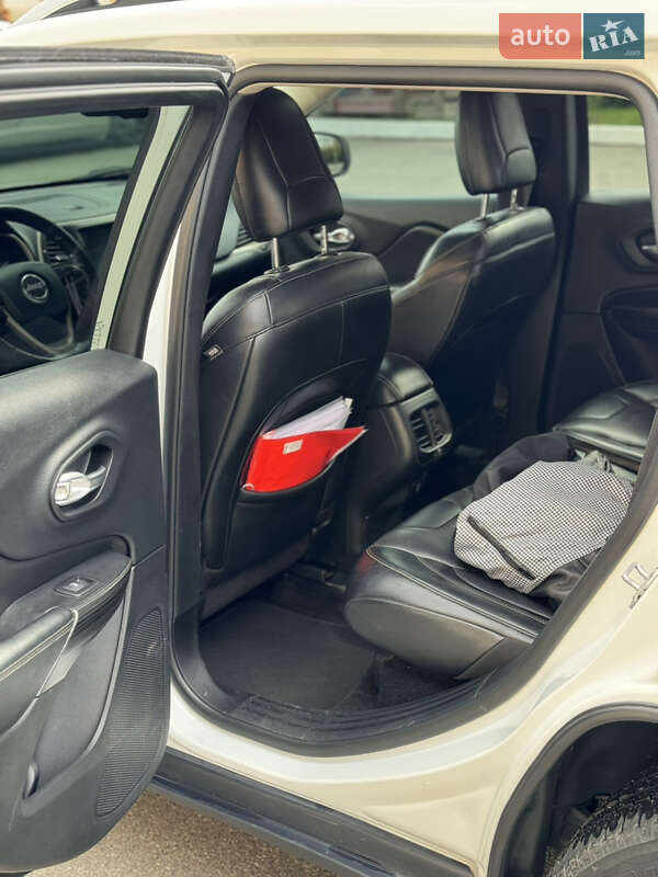 Внедорожник / Кроссовер Jeep Cherokee 2015 в Киеве фото 12 Внедорожник / Кроссовер Jeep Cherokee 2015 в Киеве