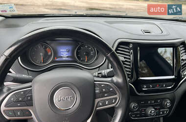 Внедорожник / Кроссовер Jeep Cherokee 2021 в 