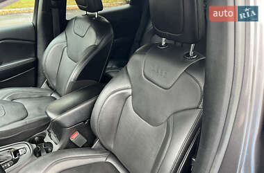 Внедорожник / Кроссовер Jeep Cherokee 2021 в 