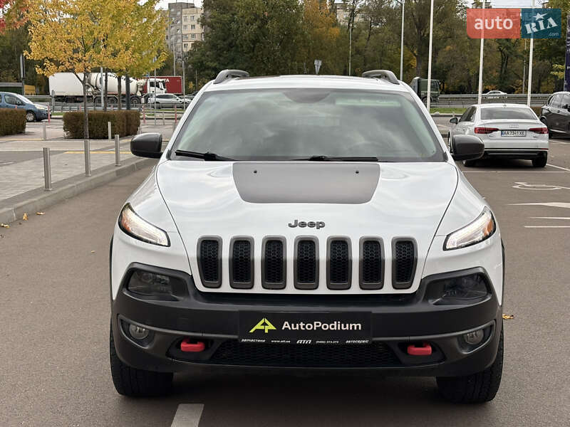 Внедорожник / Кроссовер Jeep Cherokee 2016 в Киеве