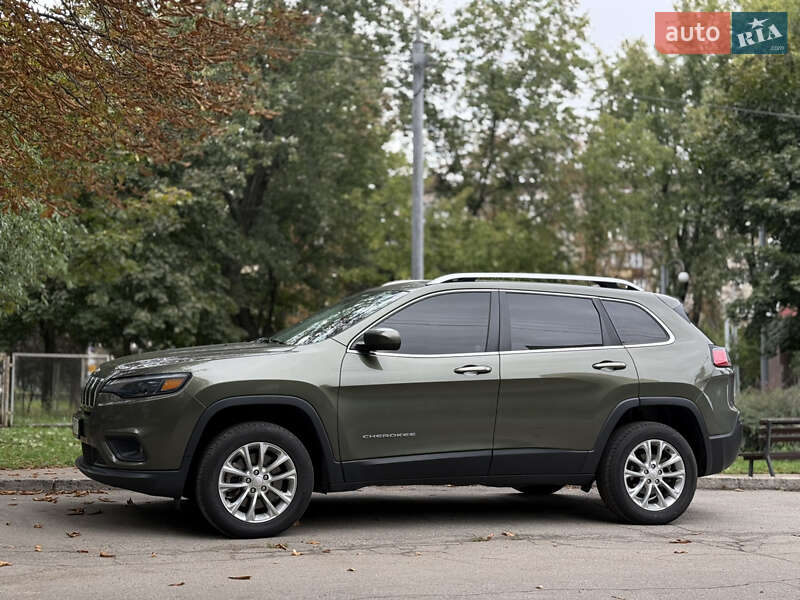 Внедорожник / Кроссовер Jeep Cherokee 2018 в Киеве