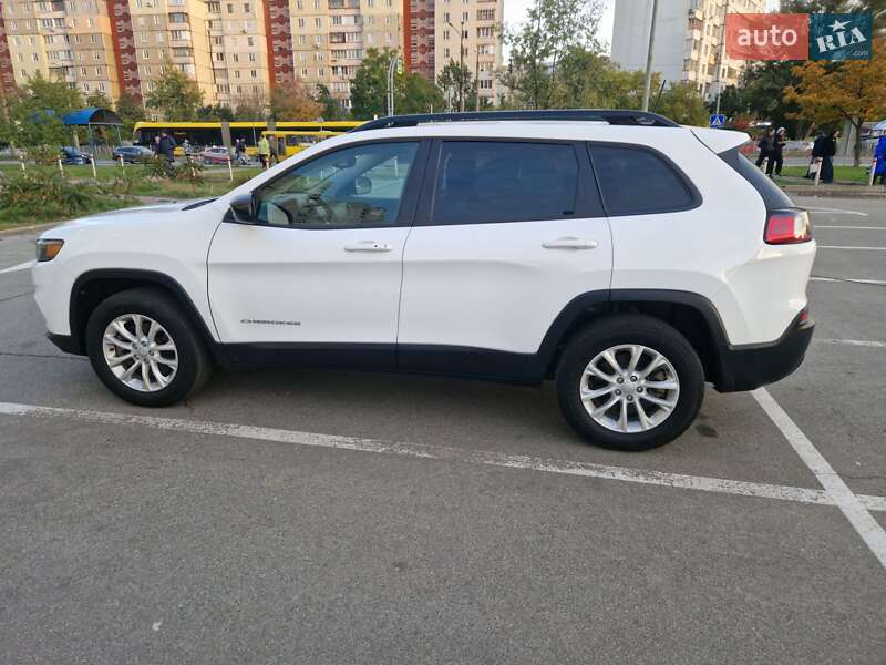 Внедорожник / Кроссовер Jeep Cherokee 2022 в Киеве