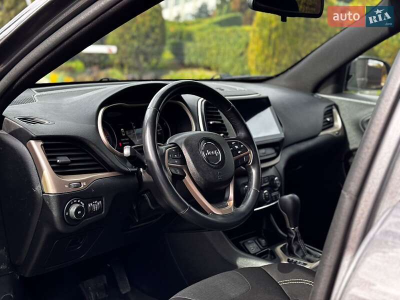 Позашляховик / Кросовер Jeep Cherokee 2015 в Івано-Франківську фото 65 Позашляховик / Кросовер Jeep Cherokee 2015 в Івано-Франківську