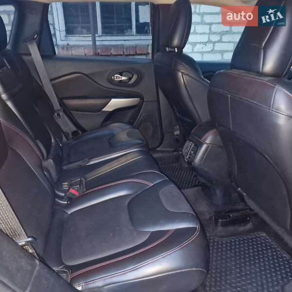 Внедорожник / Кроссовер Jeep Cherokee 2017 в Днепре фото 4 Внедорожник / Кроссовер Jeep Cherokee 2017 в Днепре