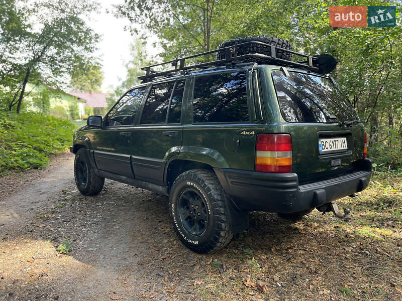 Позашляховик / Кросовер Jeep Cherokee 1996 в Кременці