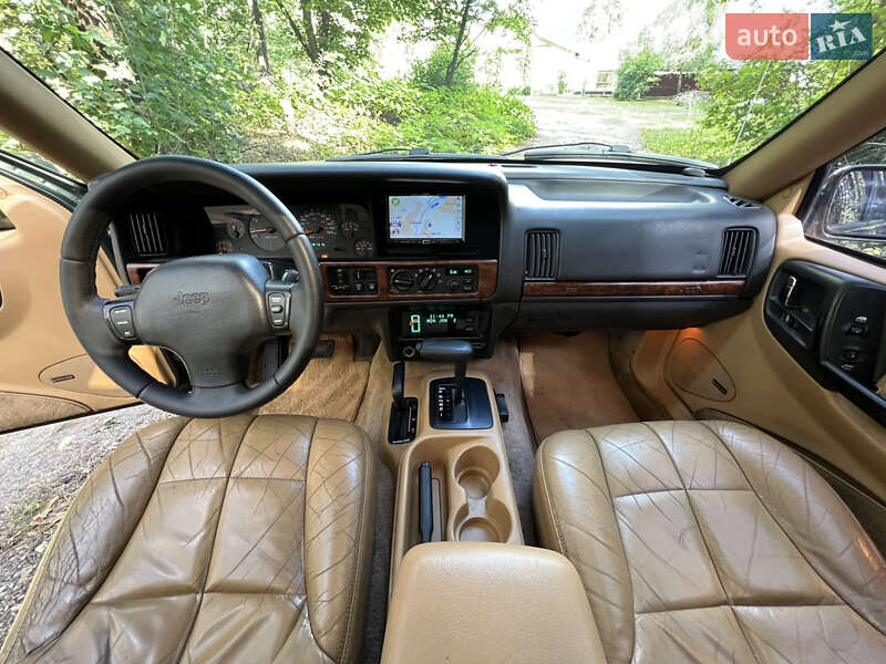 Позашляховик / Кросовер Jeep Cherokee 1996 в Кременці