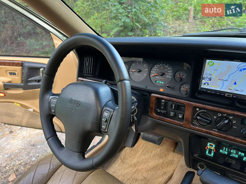 Позашляховик / Кросовер Jeep Cherokee 1996 в Кременці
