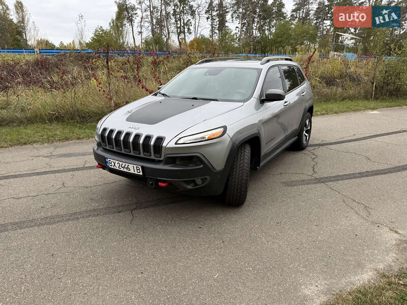 Внедорожник / Кроссовер Jeep Cherokee 2016 в Киеве фото 3 Внедорожник / Кроссовер Jeep Cherokee 2016 в Киеве