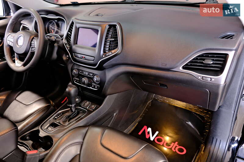 Внедорожник / Кроссовер Jeep Cherokee 2020 в Одессе