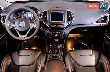 Позашляховик / Кросовер Jeep Cherokee 2020 в  фото 43 Позашляховик / Кросовер Jeep Cherokee 2020 в