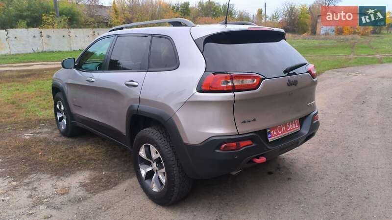 Внедорожник / Кроссовер Jeep Cherokee 2017 в Смеле фото 5 Внедорожник / Кроссовер Jeep Cherokee 2017 в Смеле