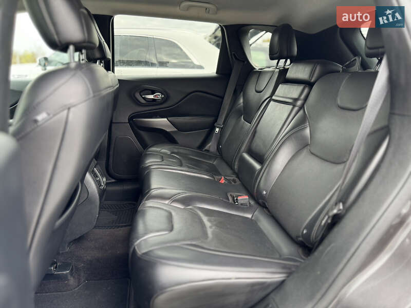 Позашляховик / Кросовер Jeep Cherokee 2019 в Львові фото 47 Позашляховик / Кросовер Jeep Cherokee 2019 в Львові