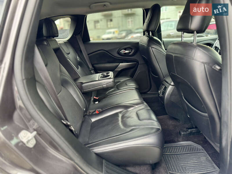 Позашляховик / Кросовер Jeep Cherokee 2019 в Львові фото 55 Позашляховик / Кросовер Jeep Cherokee 2019 в Львові